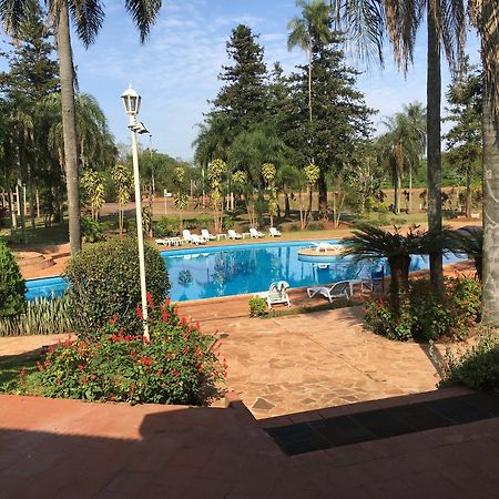 Tangoinn Club Iguazu Party Luxury Hostel プエルト・イグアス エクステリア 写真