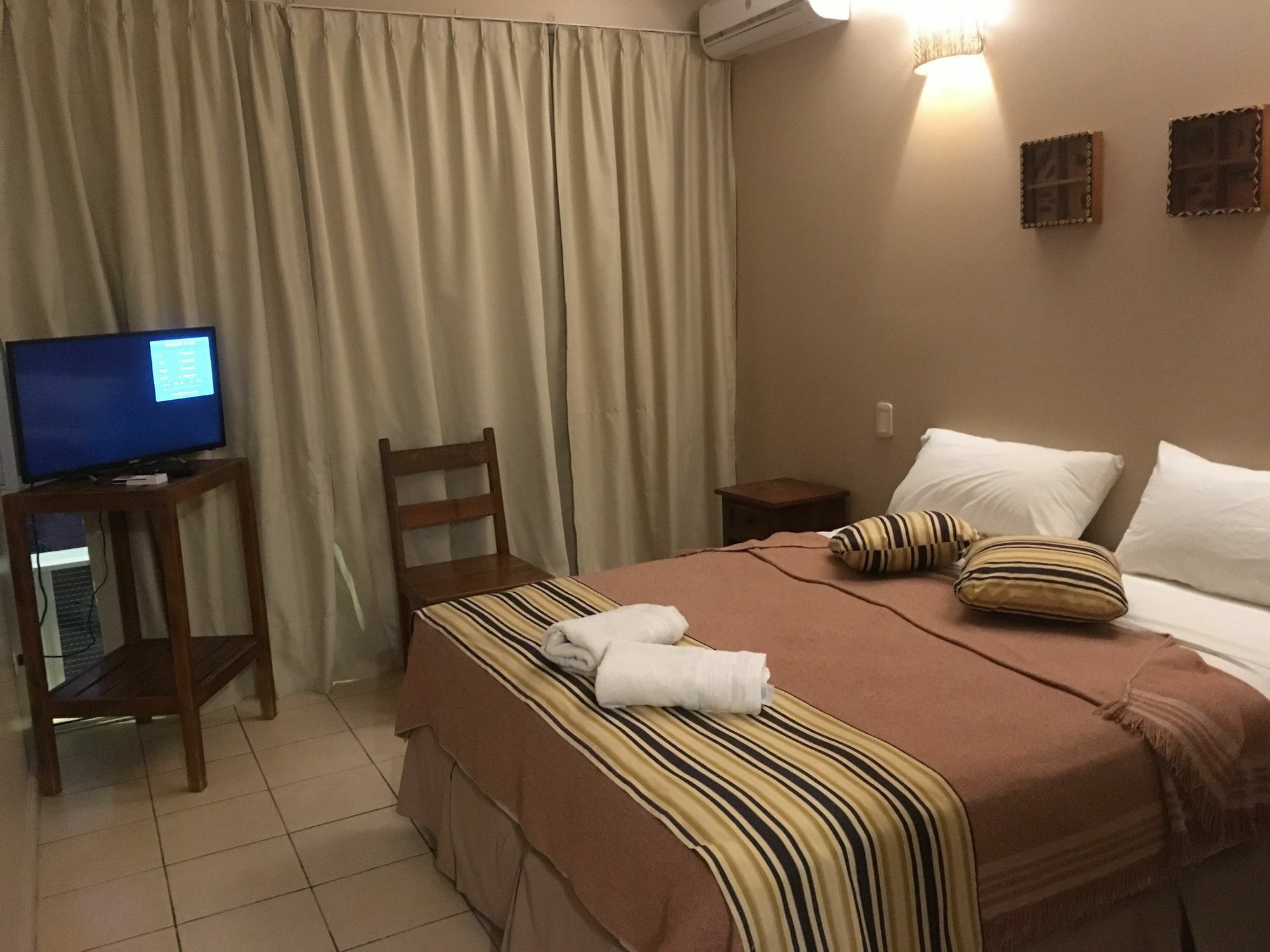 Tangoinn Club Iguazu Party Luxury Hostel プエルト・イグアス エクステリア 写真