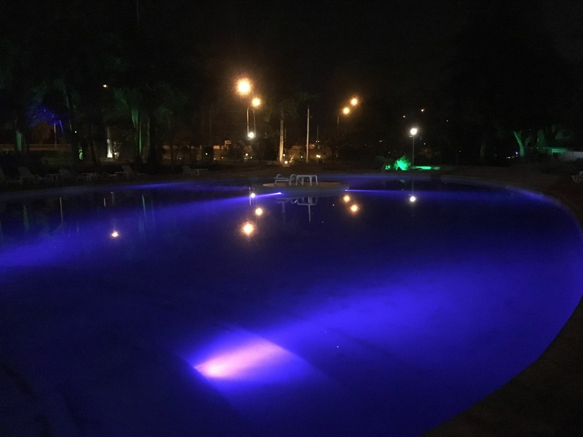Tangoinn Club Iguazu Party Luxury Hostel プエルト・イグアス エクステリア 写真