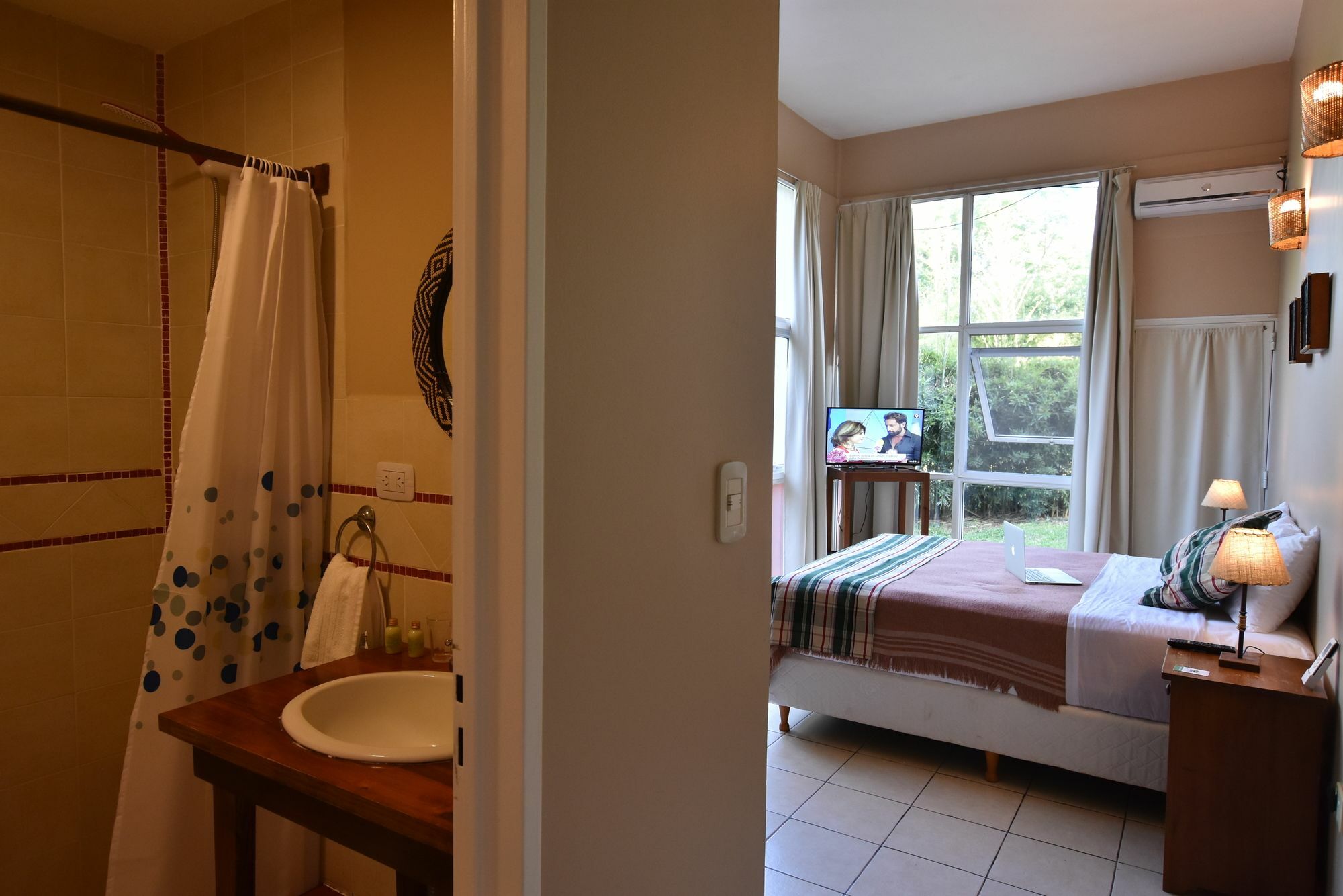 Tangoinn Club Iguazu Party Luxury Hostel プエルト・イグアス エクステリア 写真