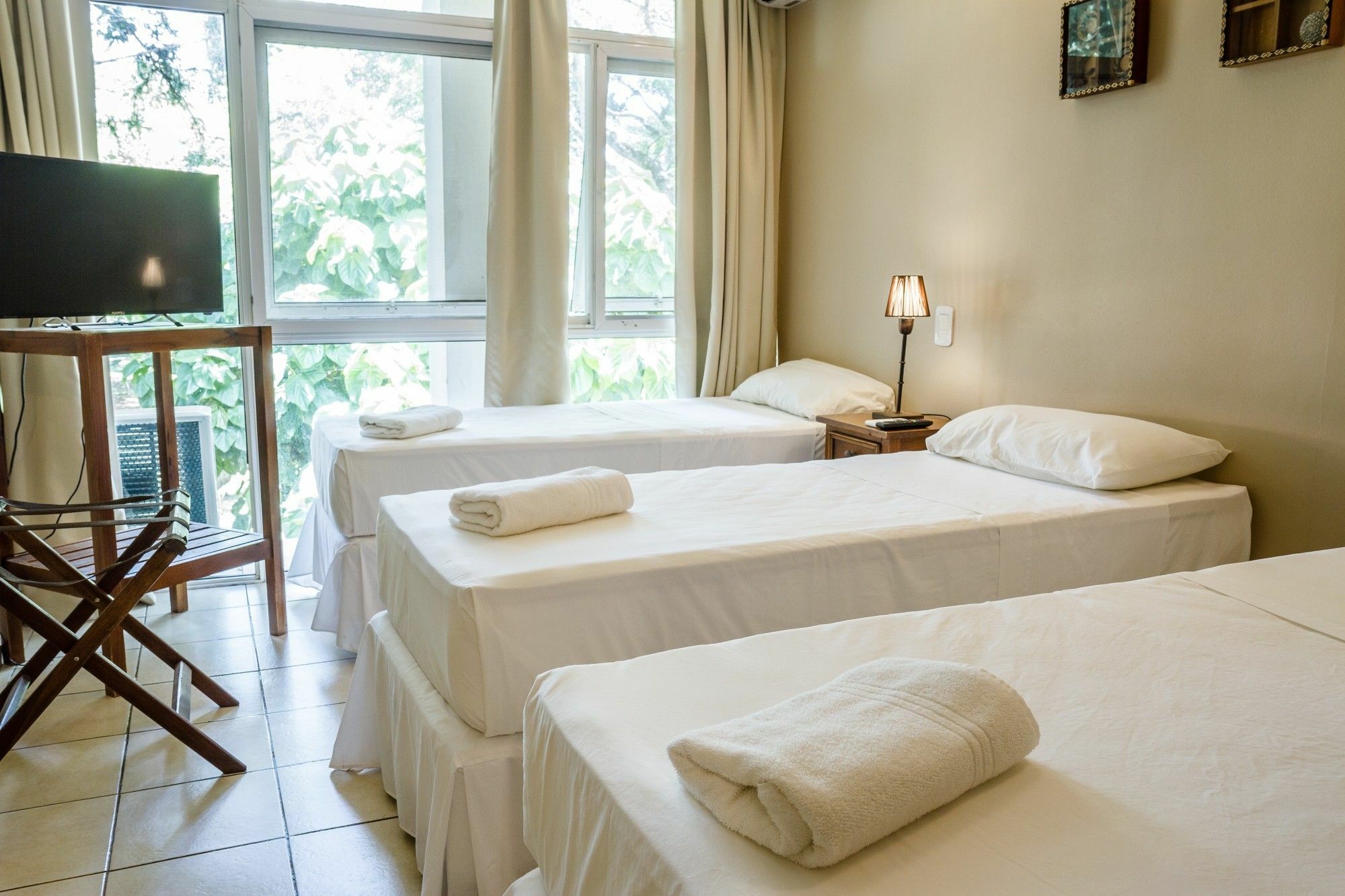 Tangoinn Club Iguazu Party Luxury Hostel プエルト・イグアス エクステリア 写真
