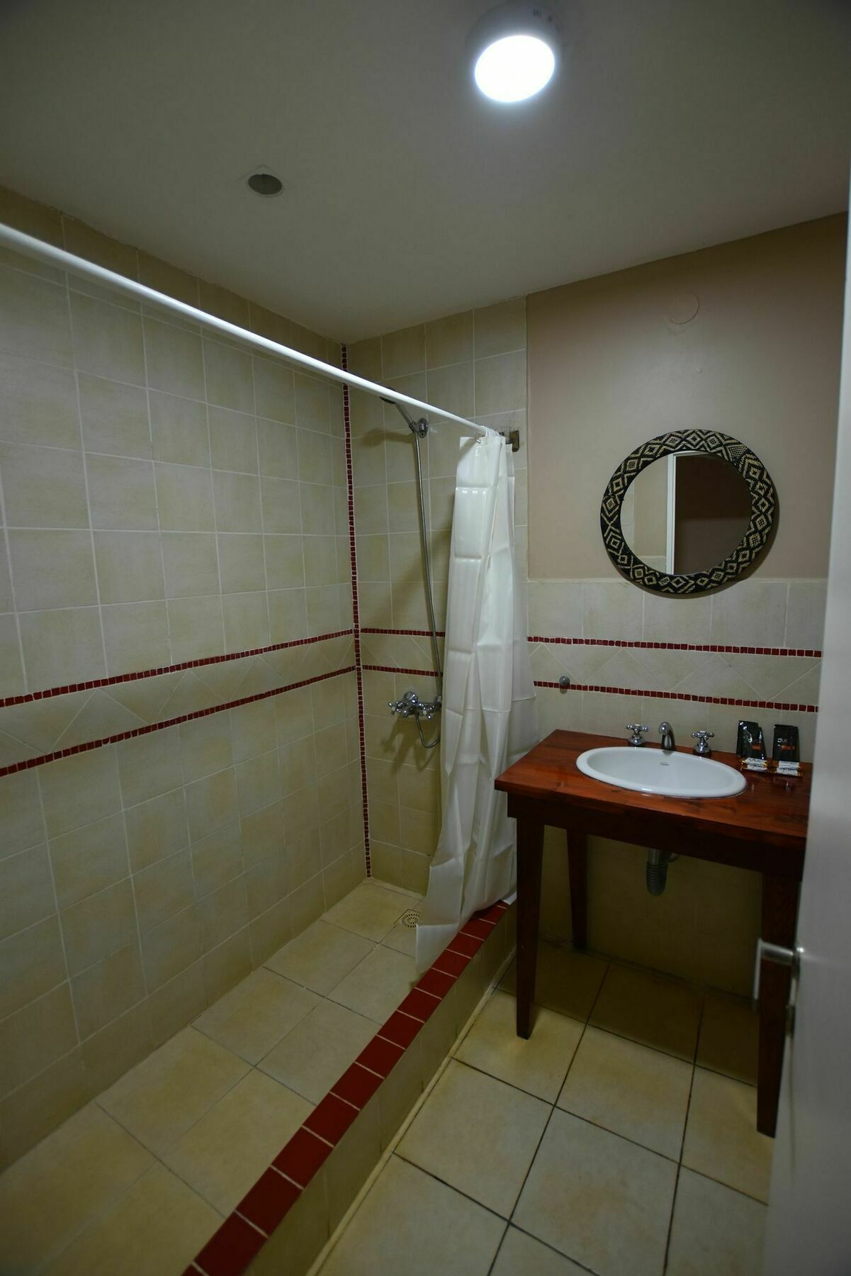 Tangoinn Club Iguazu Party Luxury Hostel プエルト・イグアス エクステリア 写真