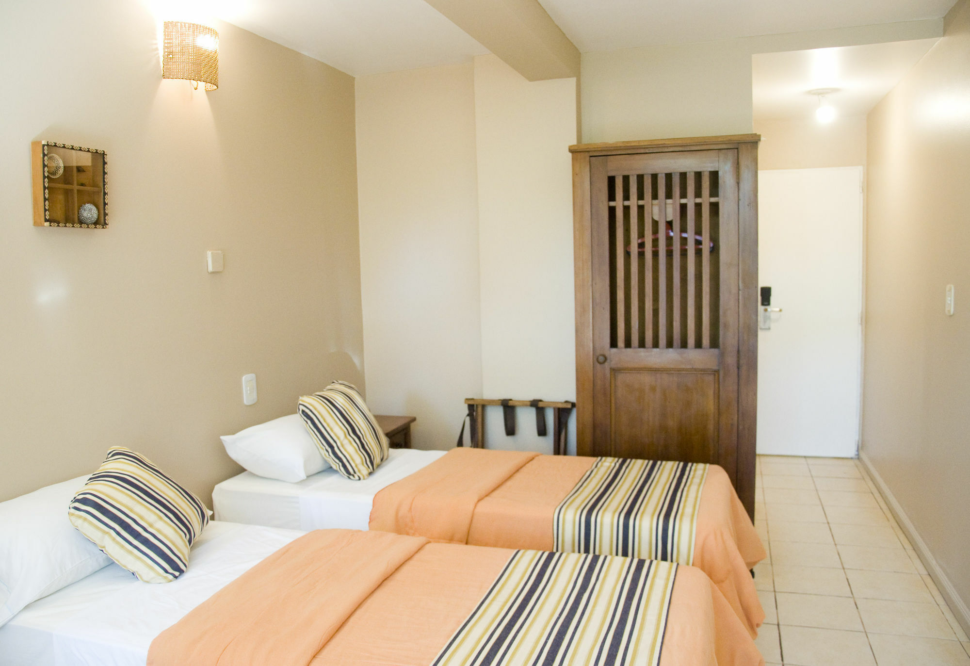 Tangoinn Club Iguazu Party Luxury Hostel プエルト・イグアス エクステリア 写真